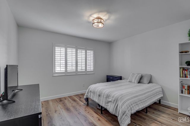 6413 Gina Court, Bakersfield, CA 93308