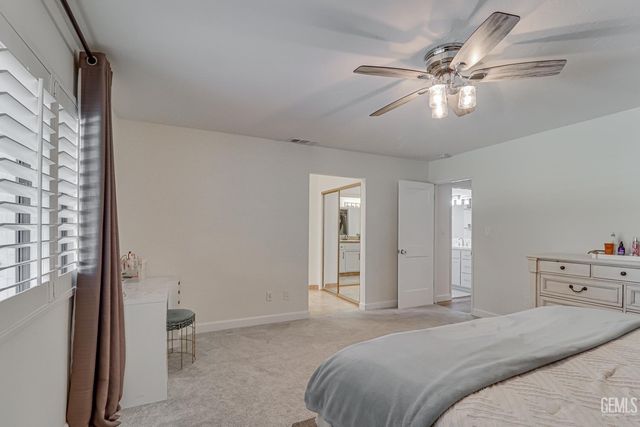 6413 Gina Court, Bakersfield, CA 93308