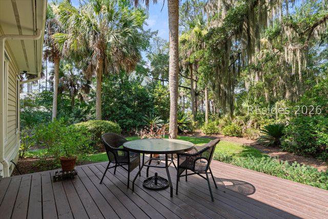 6 Winding Oak Ct, Okatie, SC 29909