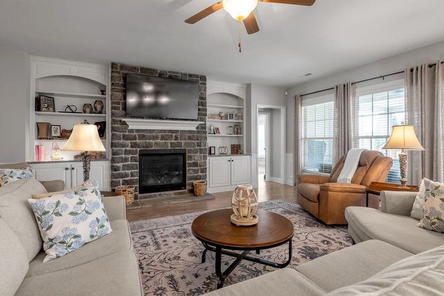 119 Mollie Way, Georgetown, KY 40324
