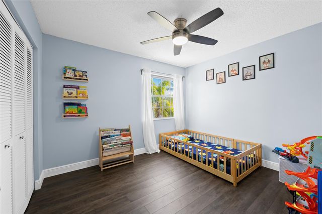 1337 Fairfax Cir, Boynton Beach, FL 33436