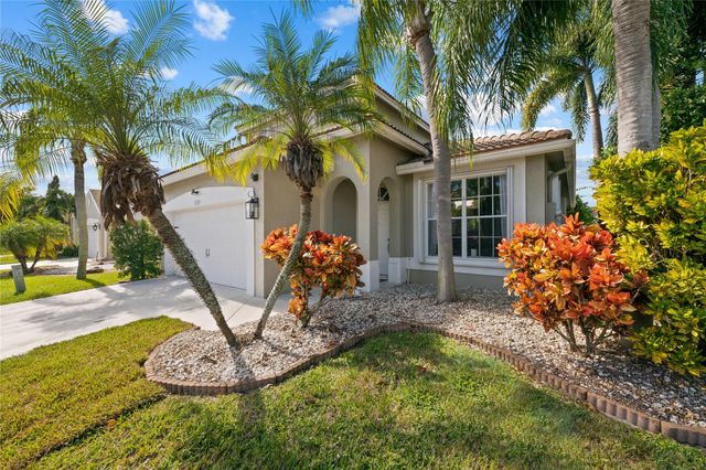 1337 Fairfax Cir, Boynton Beach, FL 33436