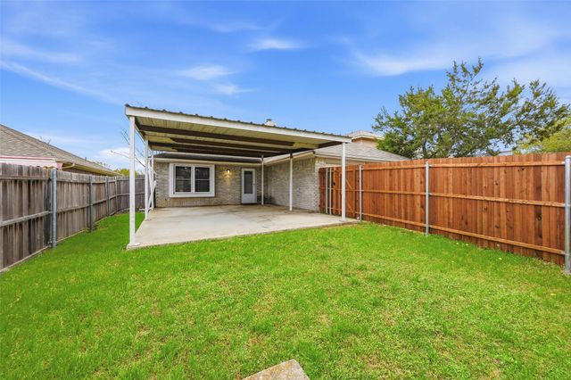 806 Springfield Drive, Cedar Hill, TX 75104