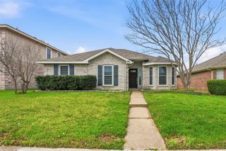 806 Springfield Drive, Cedar Hill, TX 75104