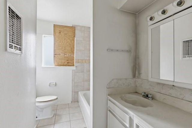 1655 Hawthorne Street, Houston, TX 77006