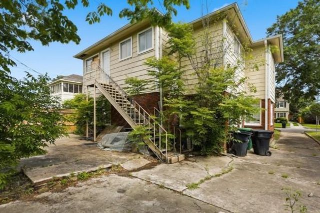 1655 Hawthorne Street, Houston, TX 77006