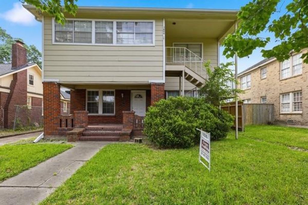 1655 Hawthorne Street, Houston, TX 77006