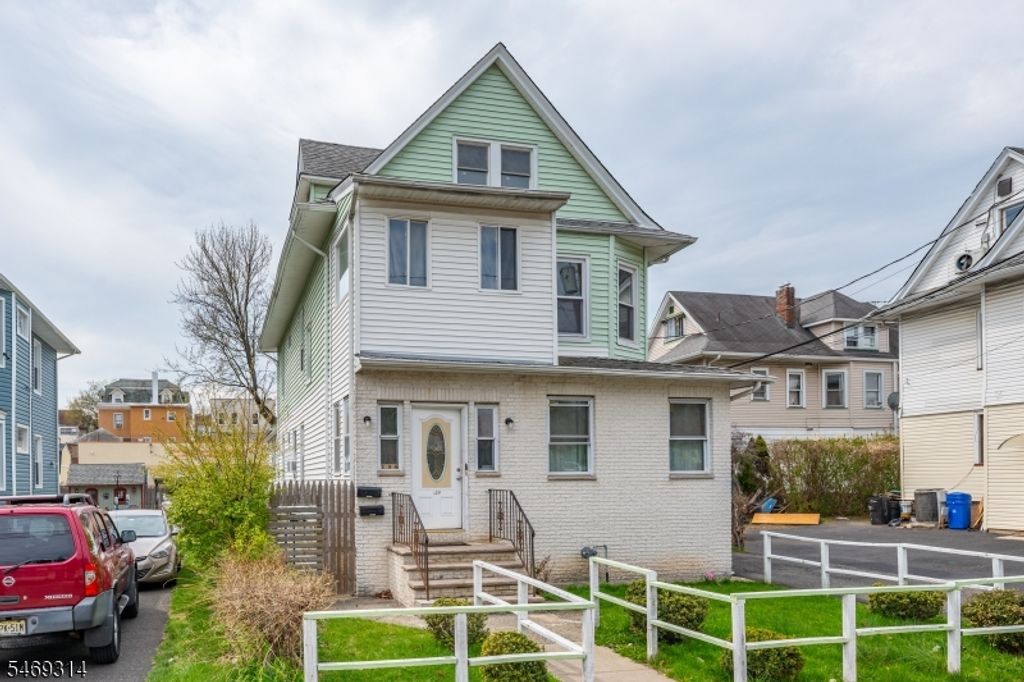 129 Howard Ave, Passaic City, NJ 07055 — exterior