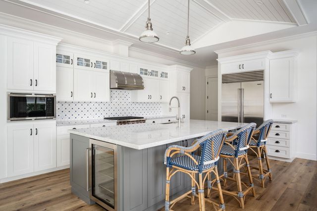 40 White Orchid Way, Indian River Shores, FL 32963