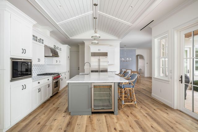 40 White Orchid Way, Indian River Shores, FL 32963