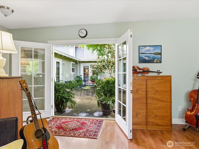12841 NE 113th Street, Kirkland, WA 98033