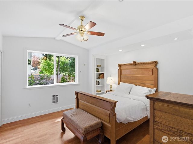 12841 NE 113th Street, Kirkland, WA 98033
