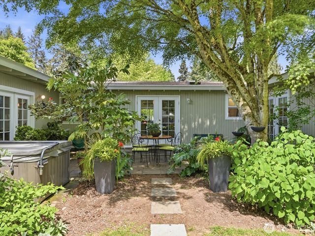 12841 NE 113th Street, Kirkland, WA 98033