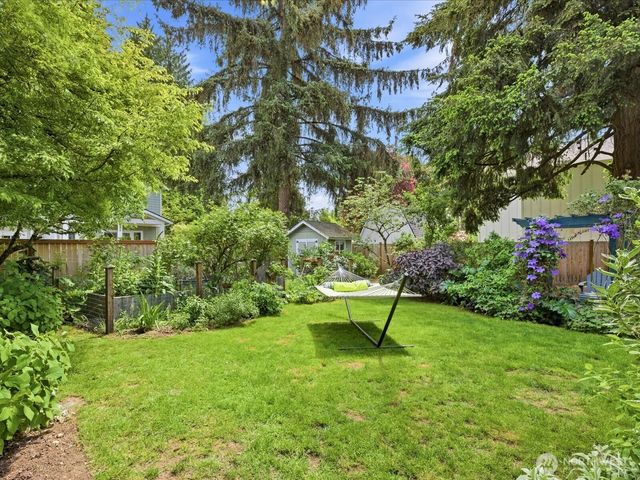 12841 NE 113th Street, Kirkland, WA 98033