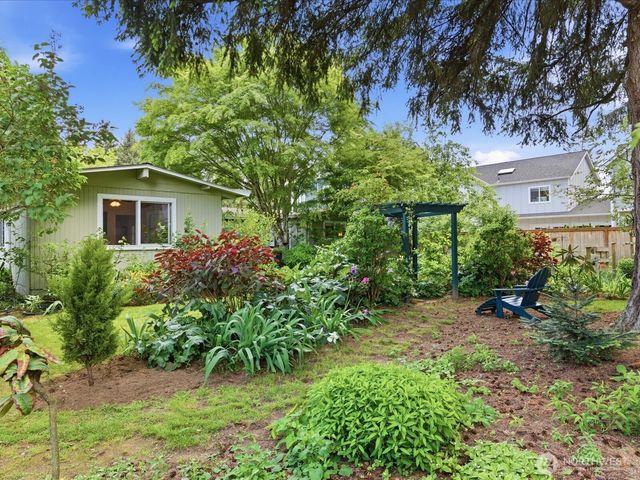 12841 NE 113th Street, Kirkland, WA 98033