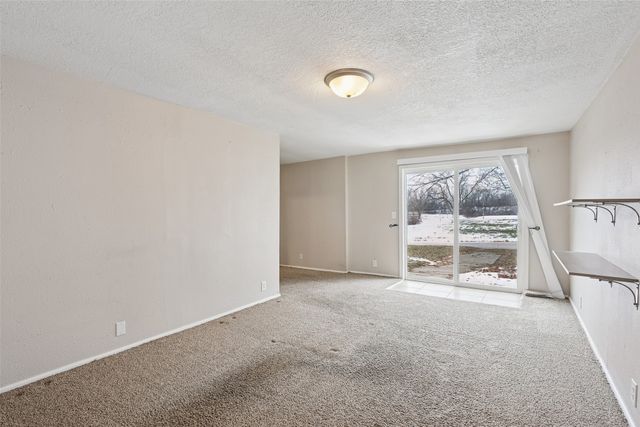 6905 SW 16th Street, Des Moines, IA 50315