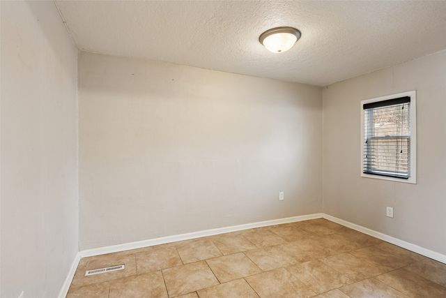 6905 SW 16th Street, Des Moines, IA 50315