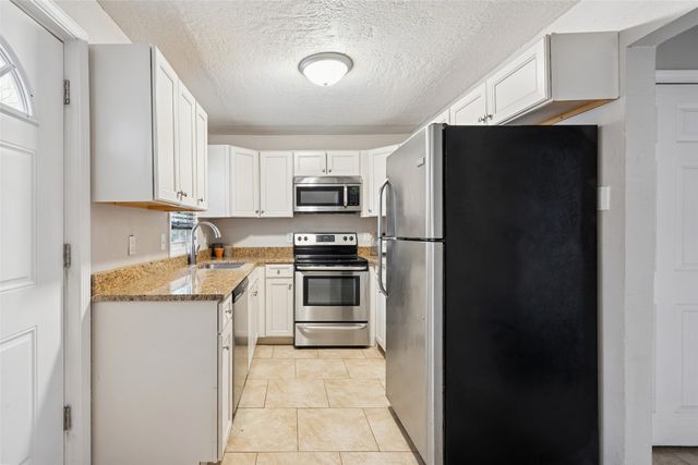 6905 SW 16th Street, Des Moines, IA 50315