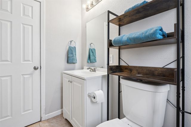 6905 SW 16th Street, Des Moines, IA 50315