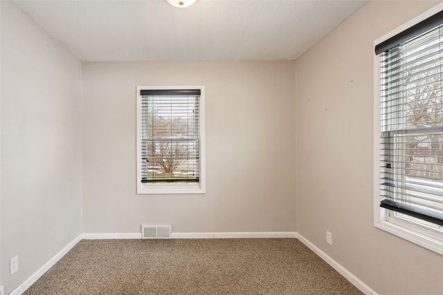 6905 SW 16th Street, Des Moines, IA 50315