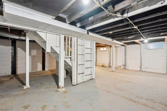 6905 SW 16th Street, Des Moines, IA 50315