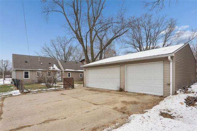 6905 SW 16th Street, Des Moines, IA 50315