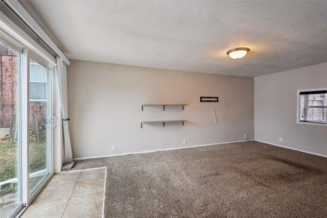 6905 SW 16th Street, Des Moines, IA 50315