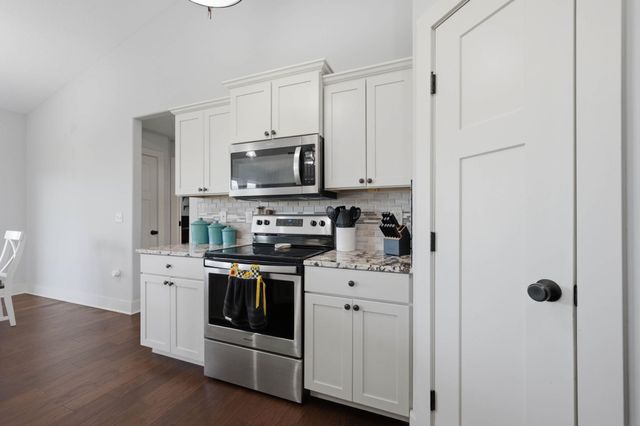 517 S Horseshoe Bend, Maize, KS 67101