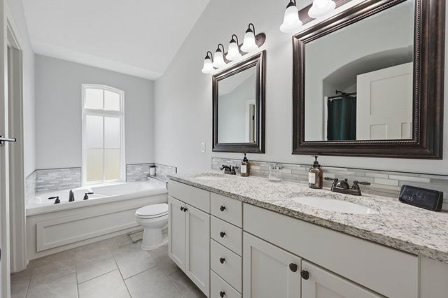 517 S Horseshoe Bend, Maize, KS 67101