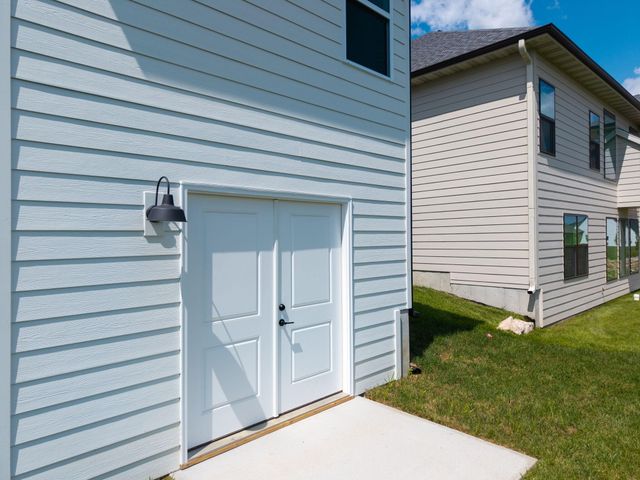 5112 WHISPER DR, Columbia, MO 65203