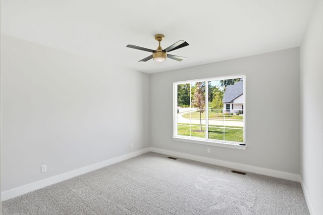 5112 WHISPER DR, Columbia, MO 65203