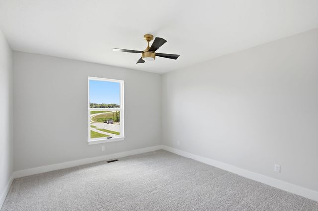 5112 WHISPER DR, Columbia, MO 65203