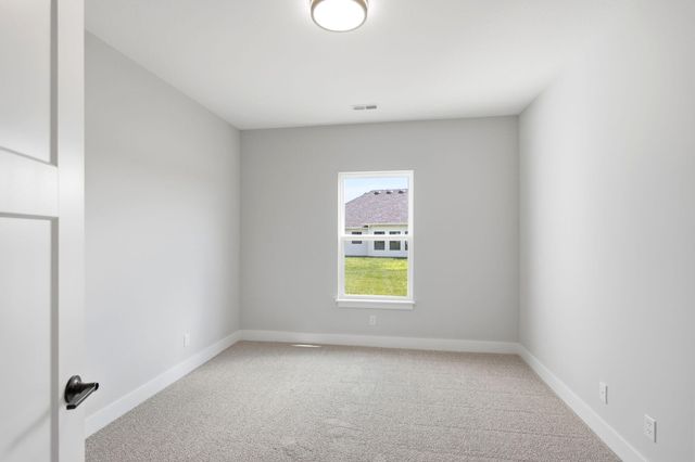 5112 WHISPER DR, Columbia, MO 65203