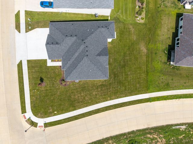 5112 WHISPER DR, Columbia, MO 65203