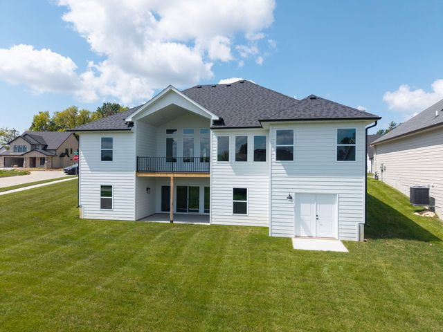 5112 WHISPER DR, Columbia, MO 65203