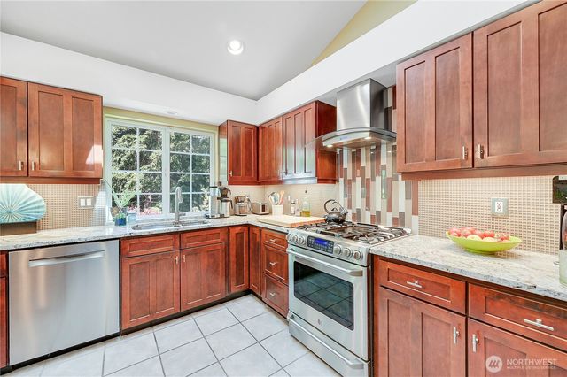 42 Twinsview Court, Port Ludlow, WA 98365