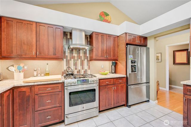 42 Twinsview Court, Port Ludlow, WA 98365