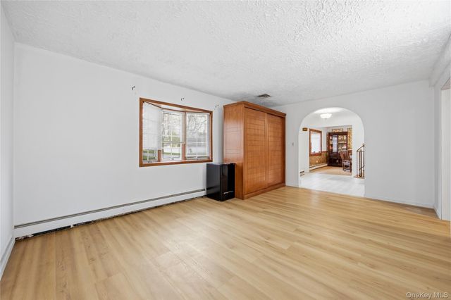 27 Millbury Lane, Setauket, NY 11720