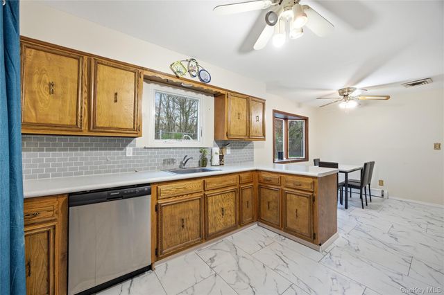 27 Millbury Lane, Setauket, NY 11720