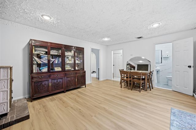 27 Millbury Lane, Setauket, NY 11720