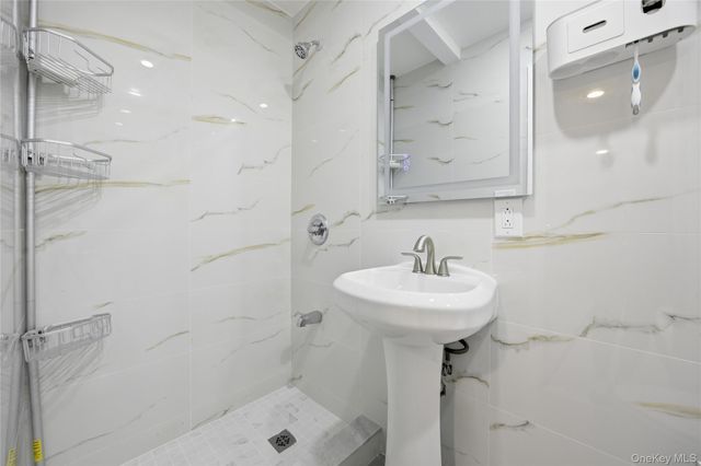 27 Millbury Lane, Setauket, NY 11720