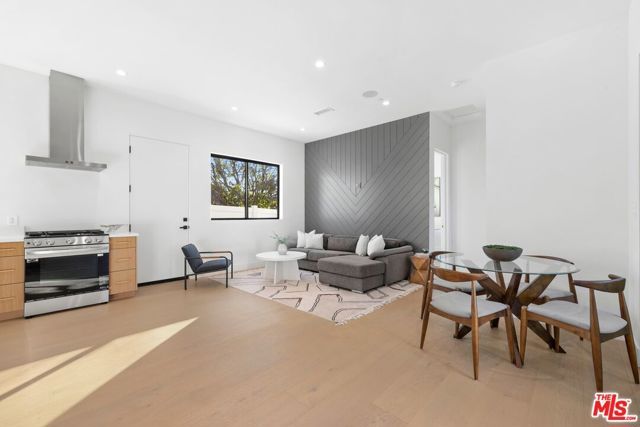 5945 Hesperia Avenue, Encino (los Angeles), CA 91316