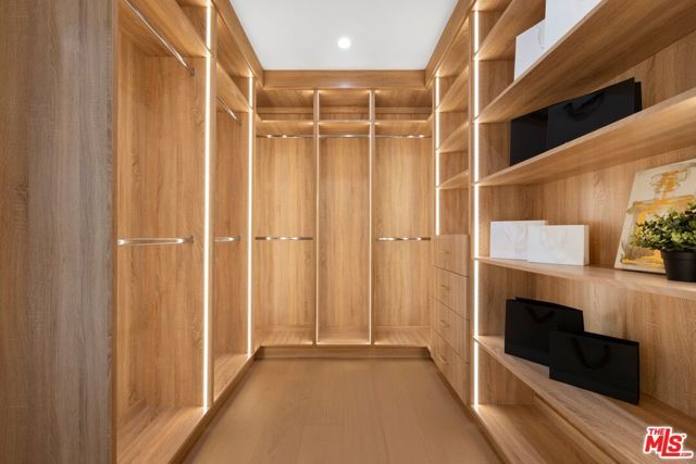 5945 Hesperia Avenue, Encino (los Angeles), CA 91316