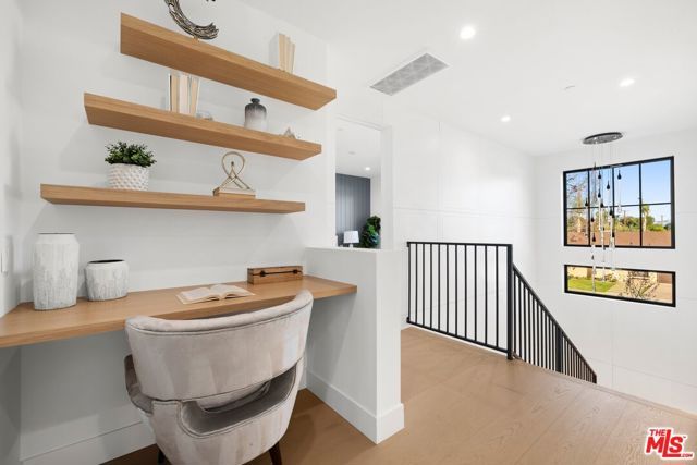 5945 Hesperia Avenue, Encino (los Angeles), CA 91316