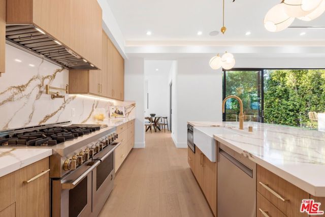 5945 Hesperia Avenue, Encino (los Angeles), CA 91316