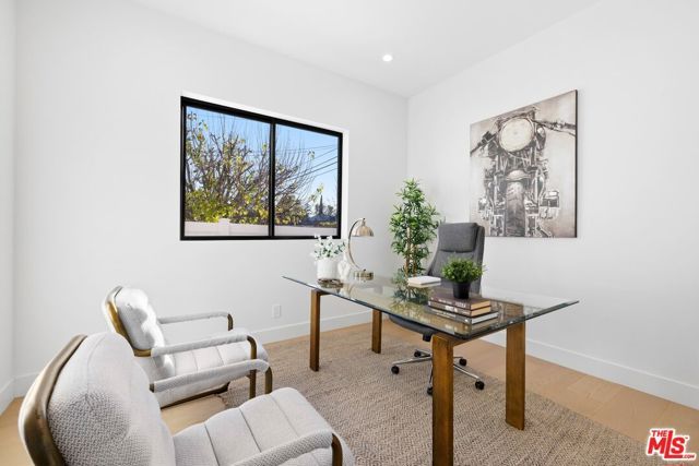 5945 Hesperia Avenue, Encino (los Angeles), CA 91316