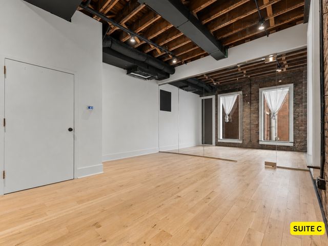 22 W Ontario Street 300-C, Chicago, IL 60654