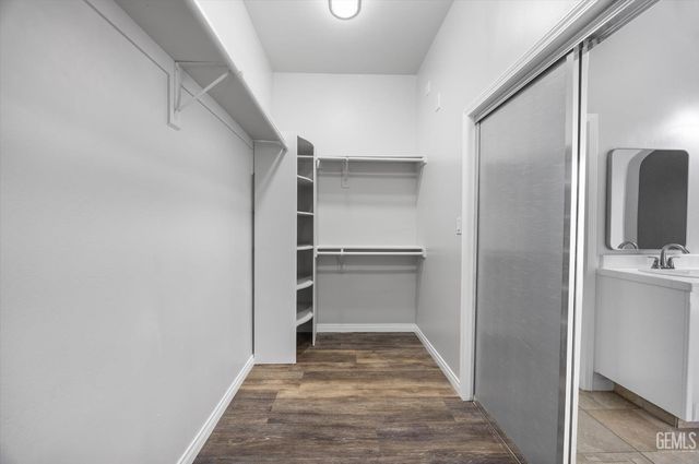 12606 Knights Bridge Place, Bakersfield, CA 93312