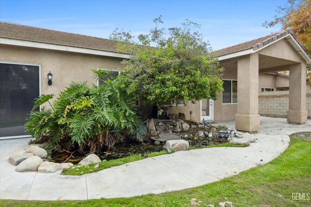 12606 Knights Bridge Place, Bakersfield, CA 93312