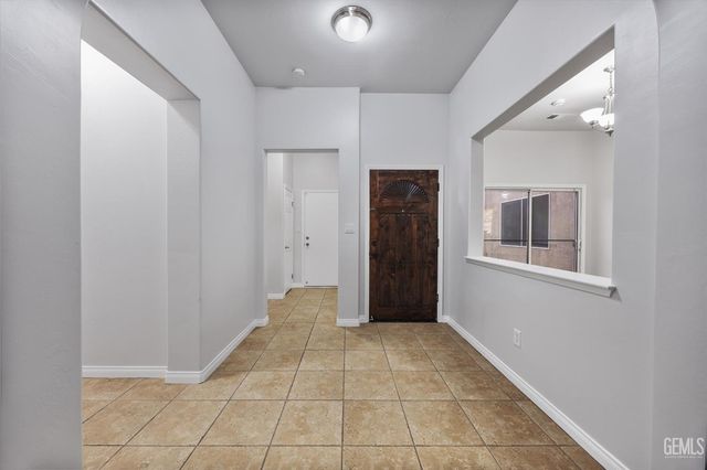 12606 Knights Bridge Place, Bakersfield, CA 93312